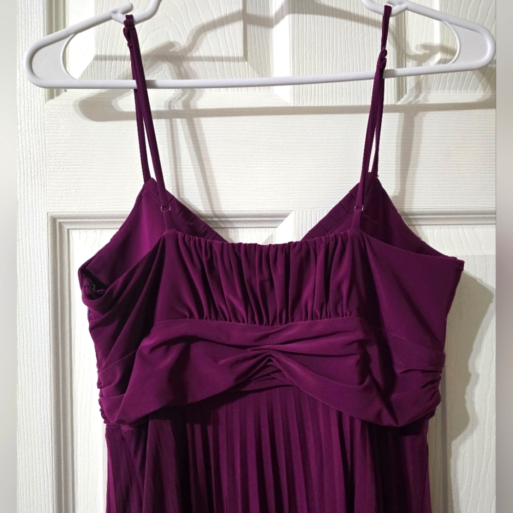 Max & Cleo Pleated/Plisse Mini Cocktail Dress, V-Neckline, Pintuck, Y2K, EUC! - Picture 6 of 10